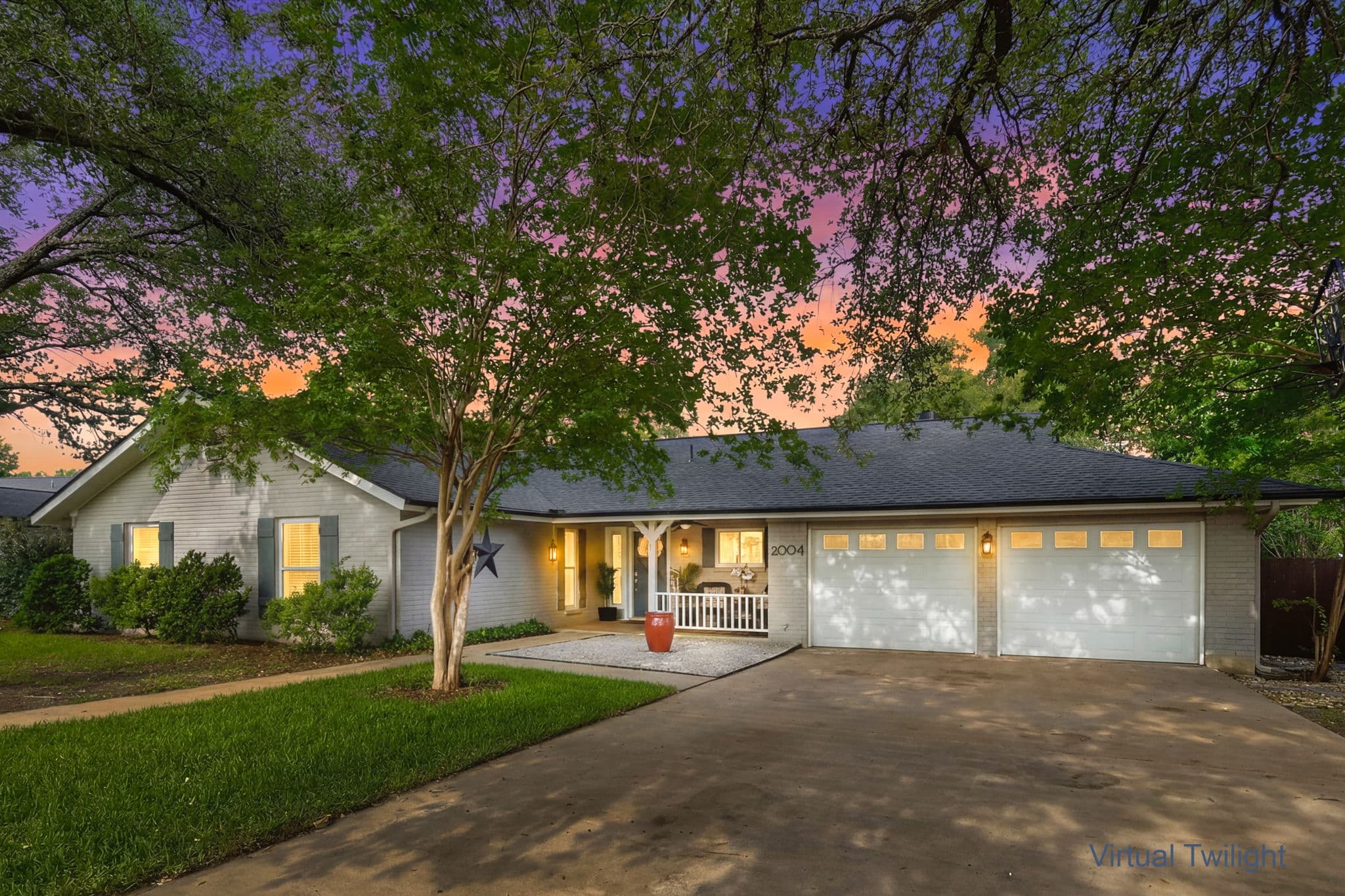 2004 Creekview Dr