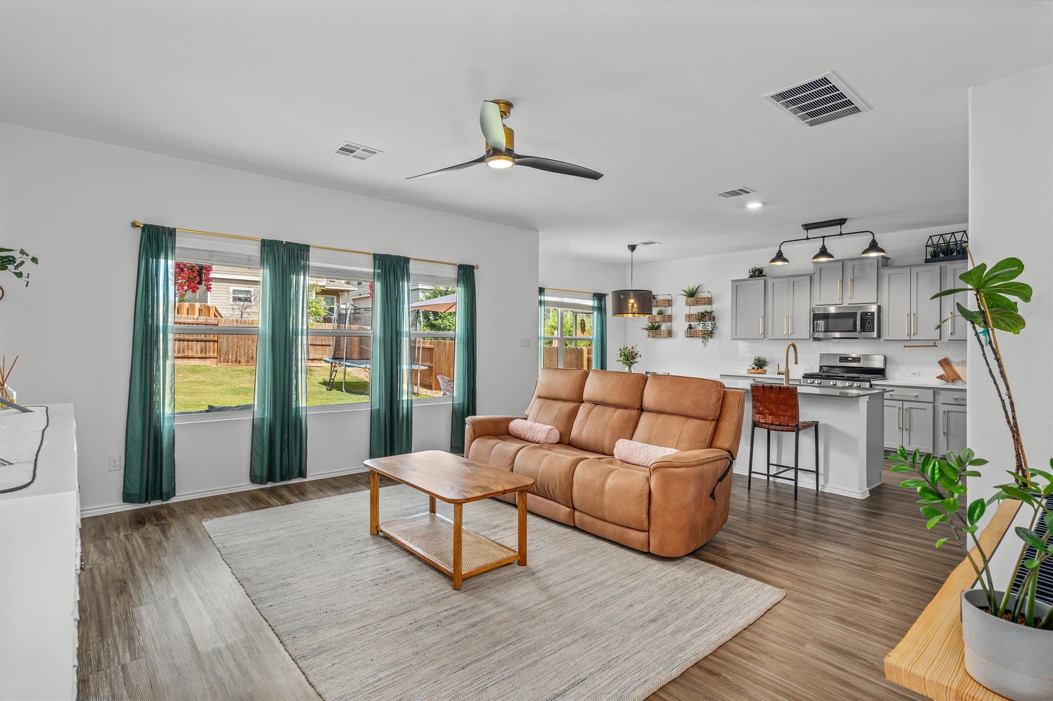 245 Red Buckeye Loop