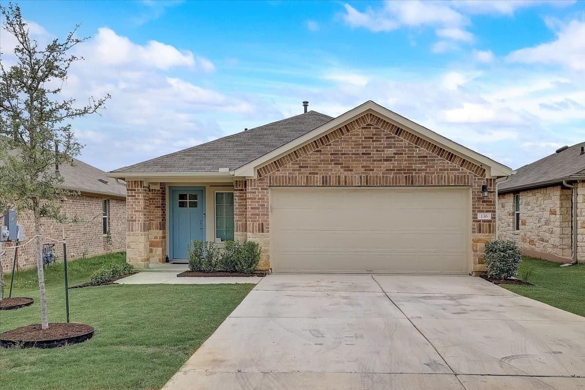 136 Ellinger Rd