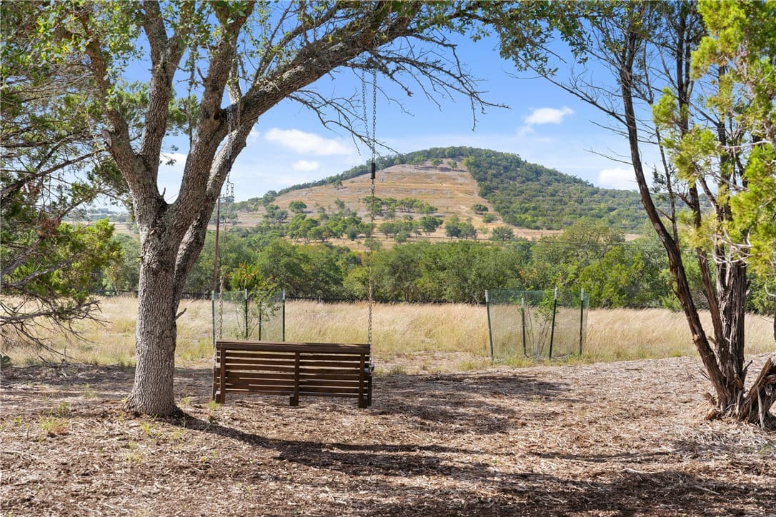 8606 Ranch Road 1623