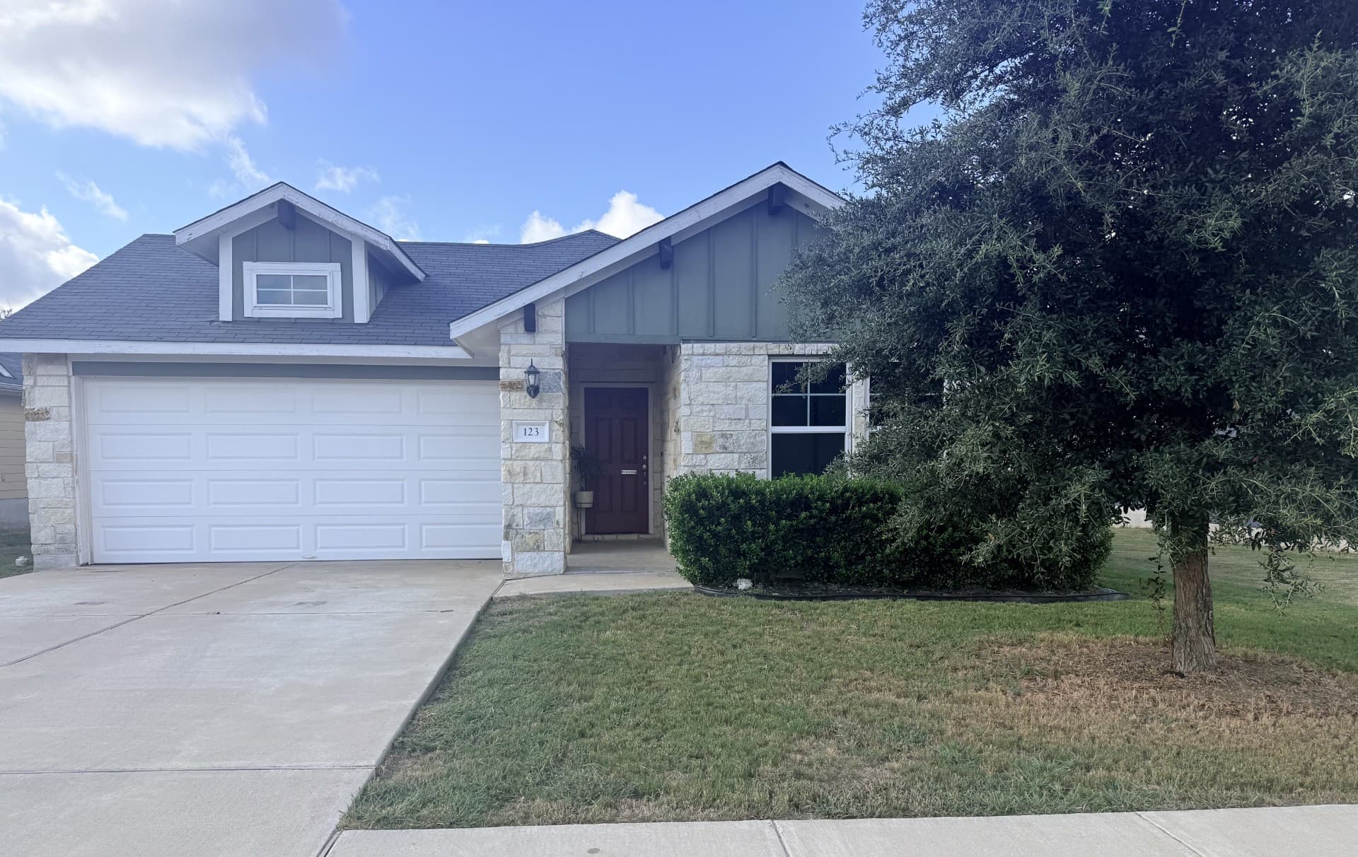 123 Saranac Dr