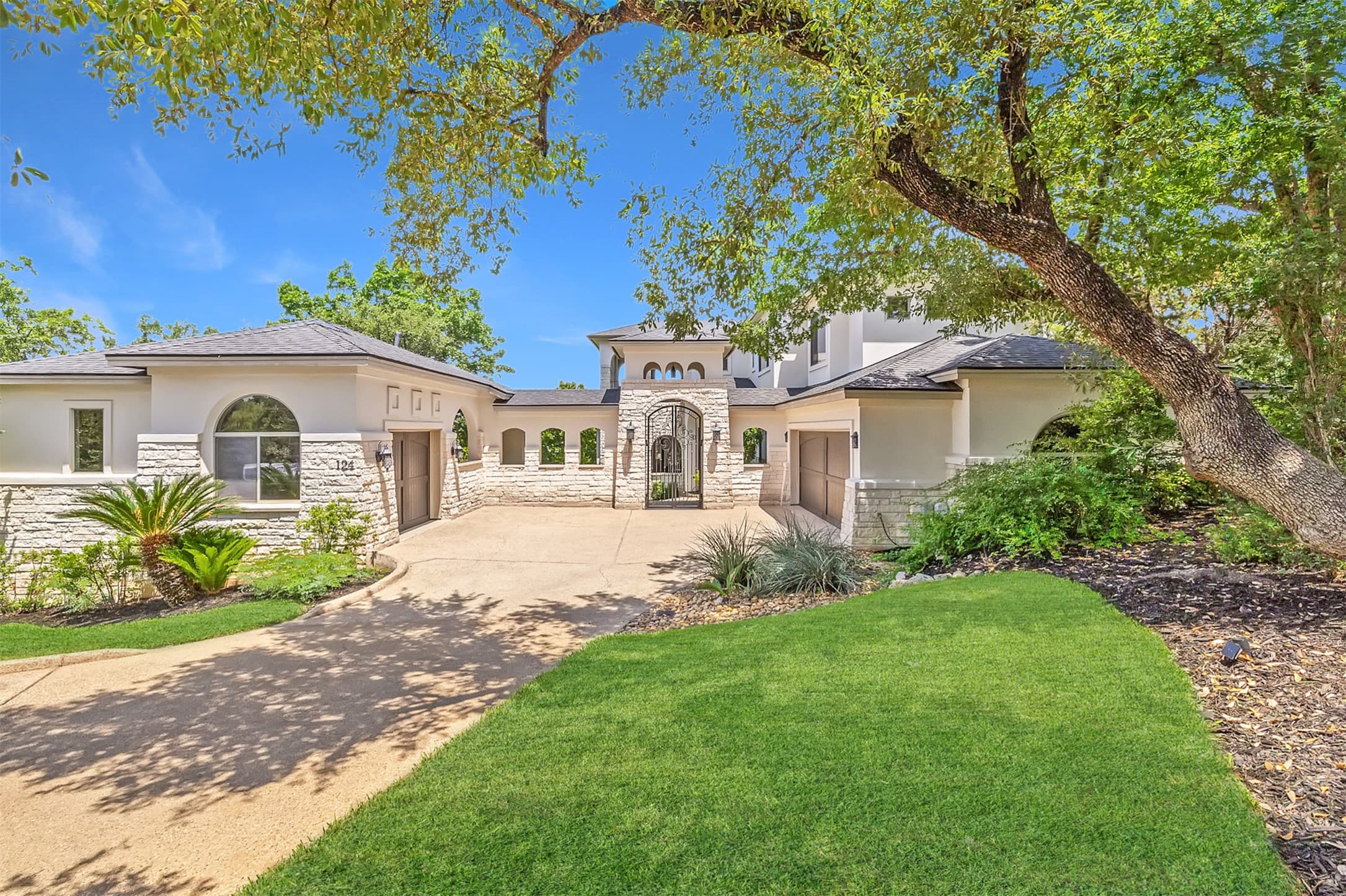 124 Schooner Dr