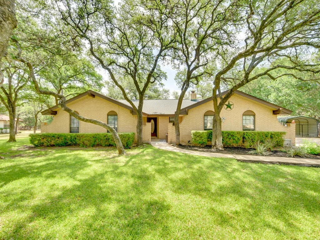 410 Serenada Dr