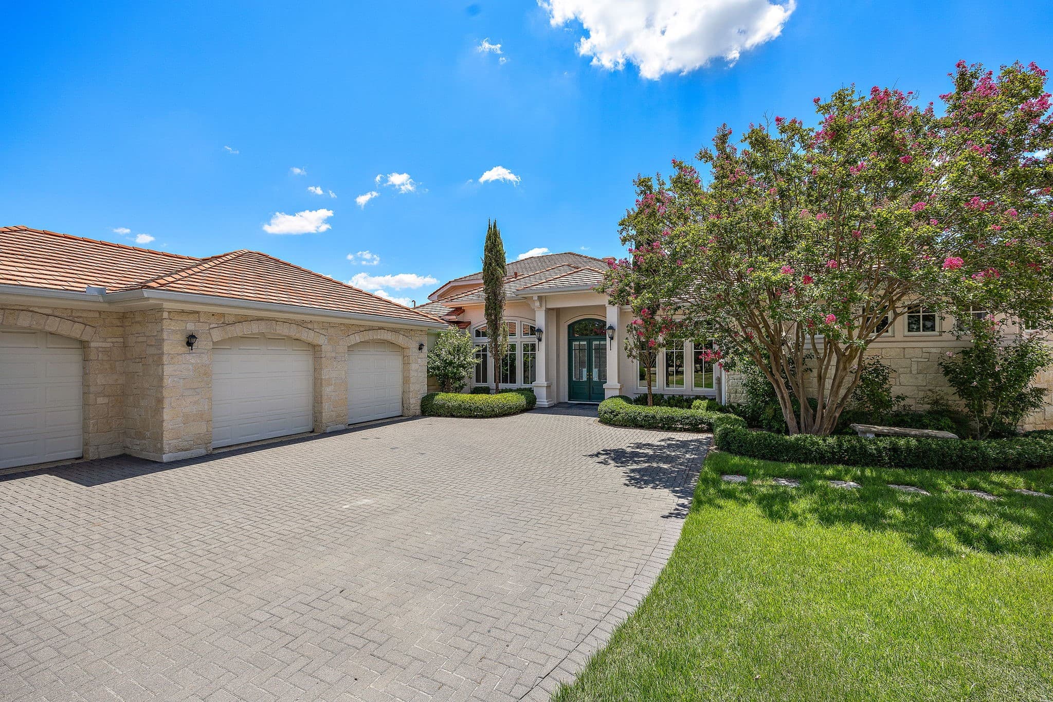 8203 Scenic Ridge Cv