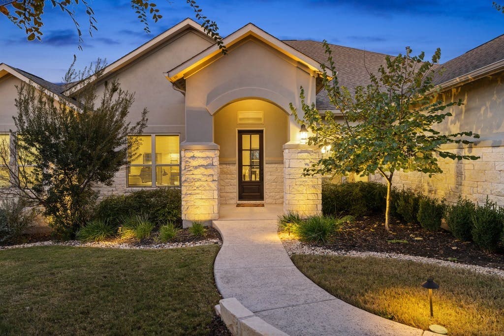 256 Standing Oak Dr