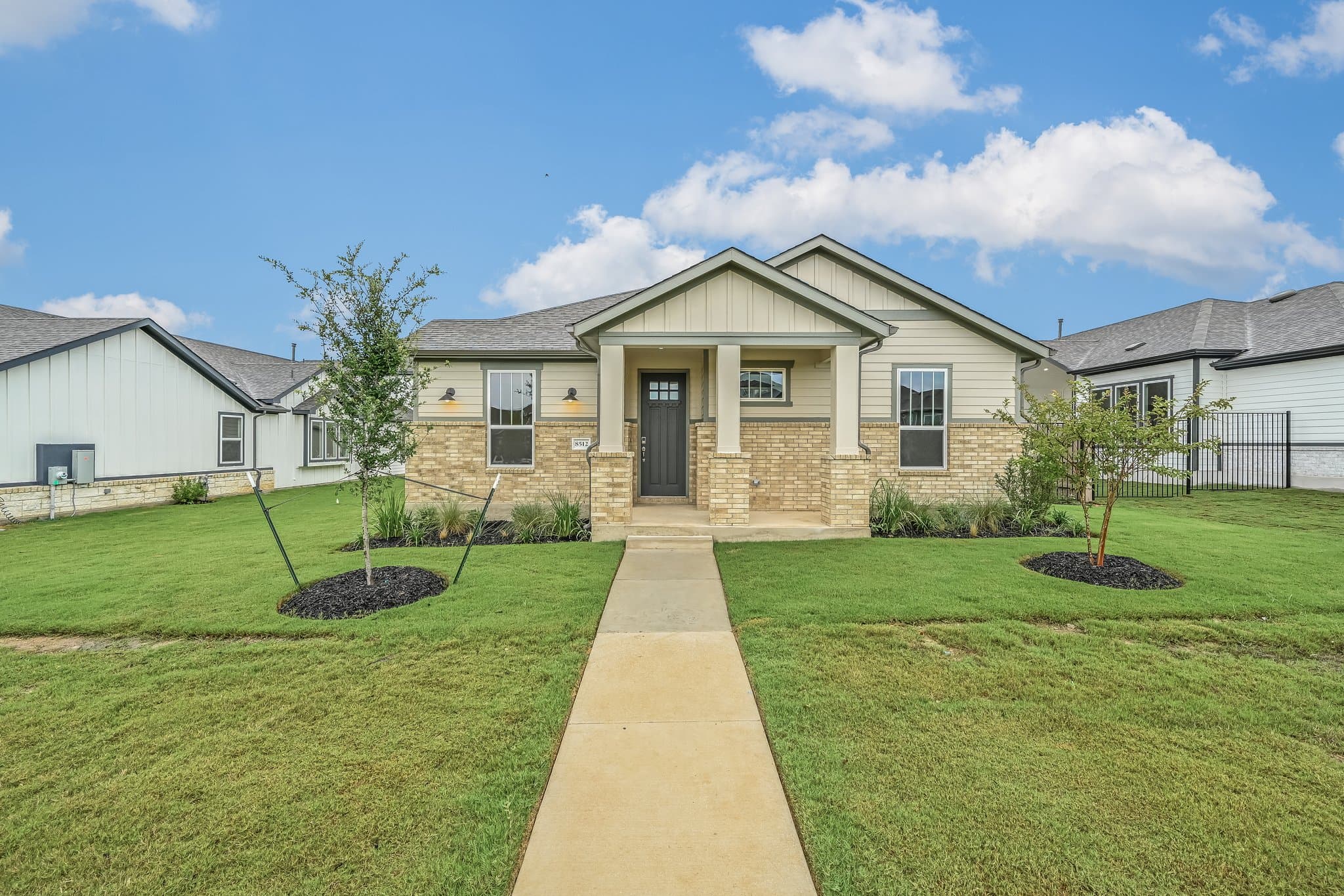 8512 Dongan Dr