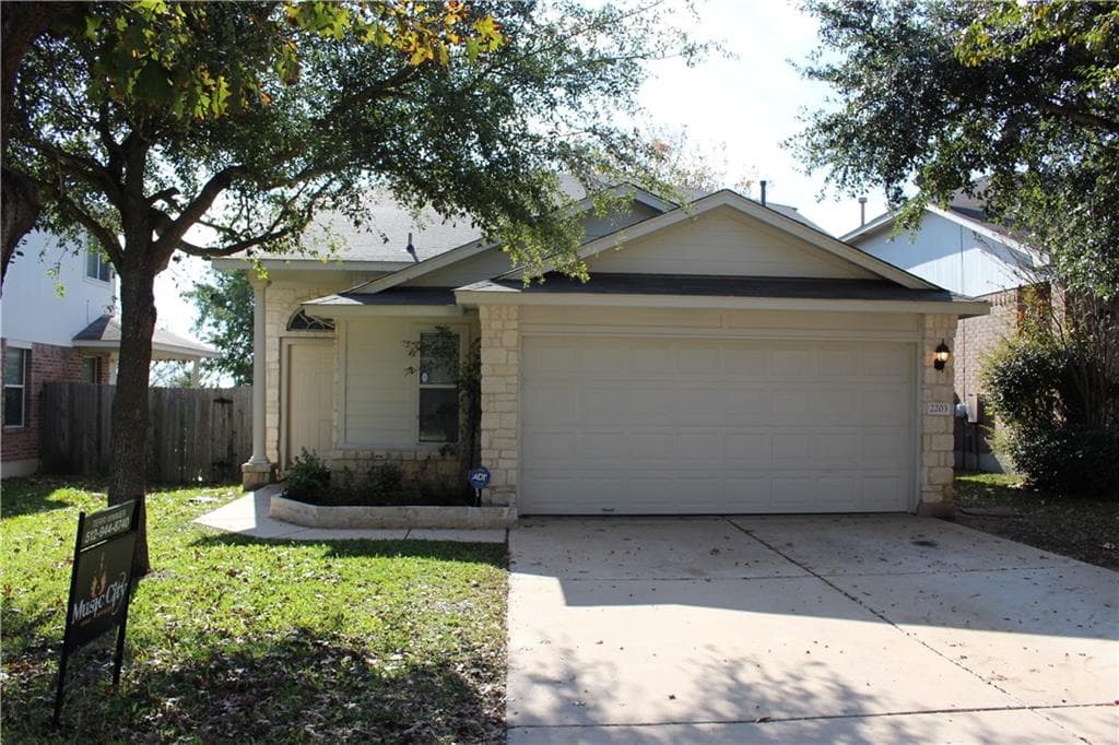 2203 Mary Lou Retton Ln