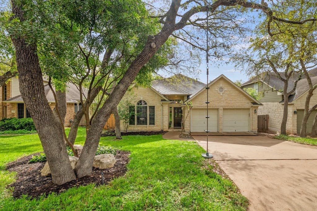 6529 Clairmont Dr