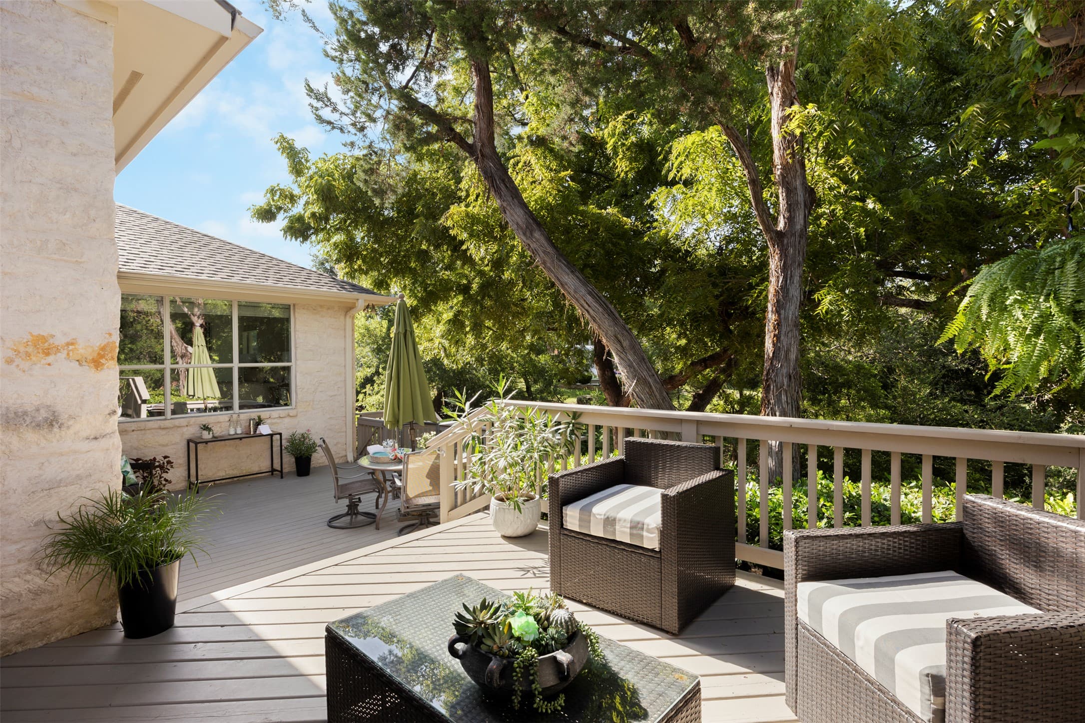 Main property image
