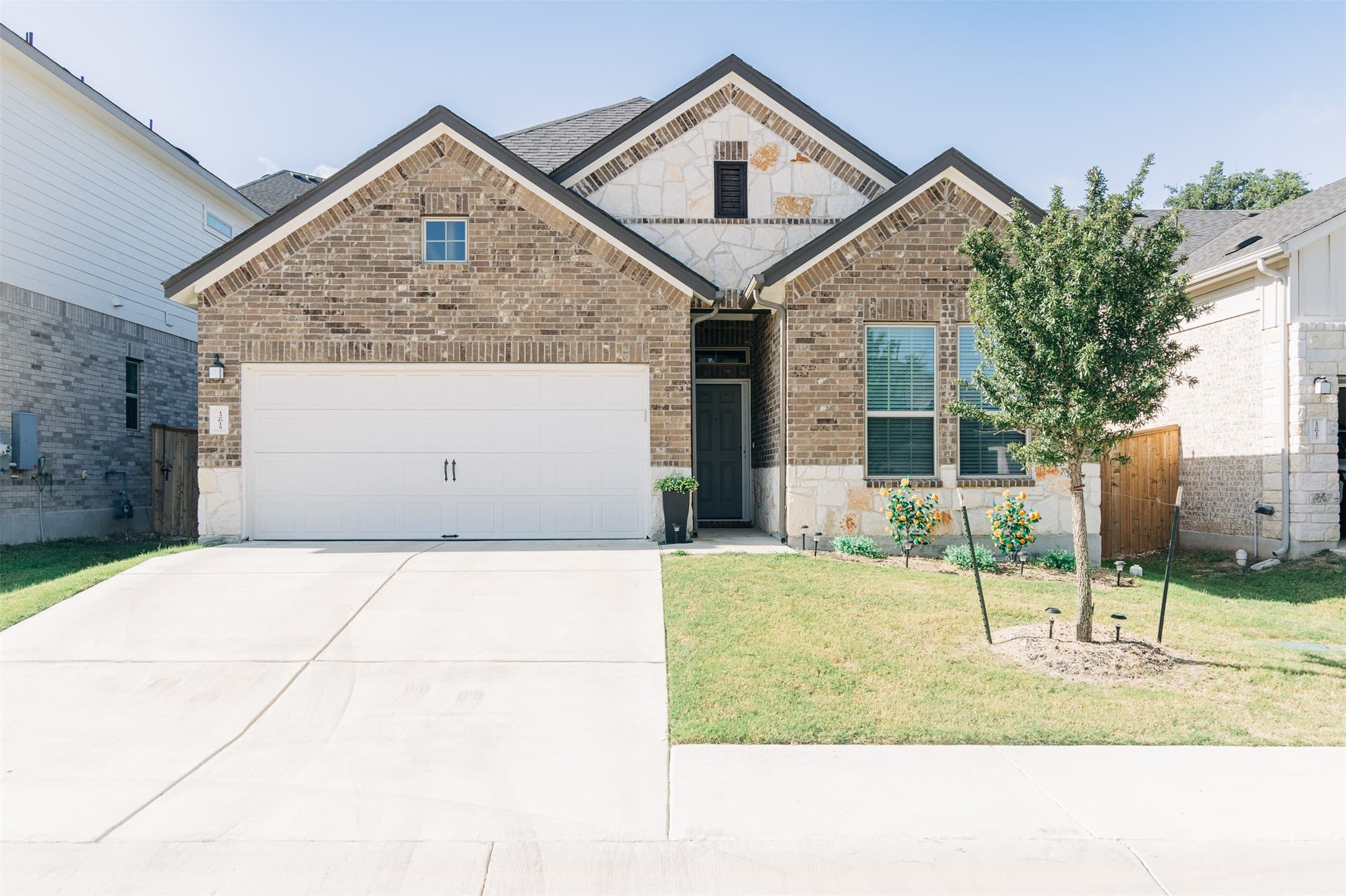 12615 Stanford Dr