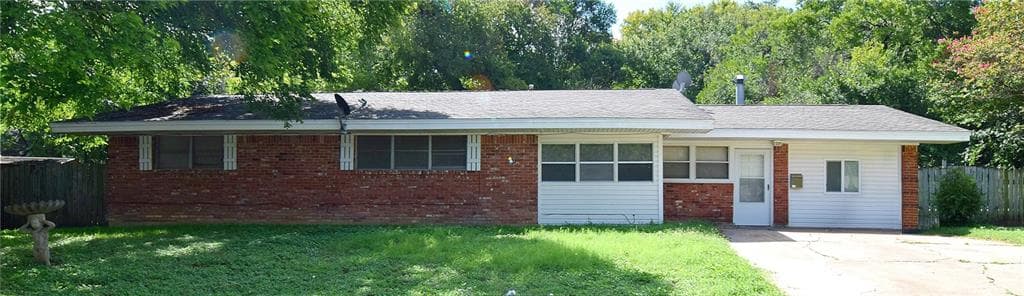 512 Lee Dr