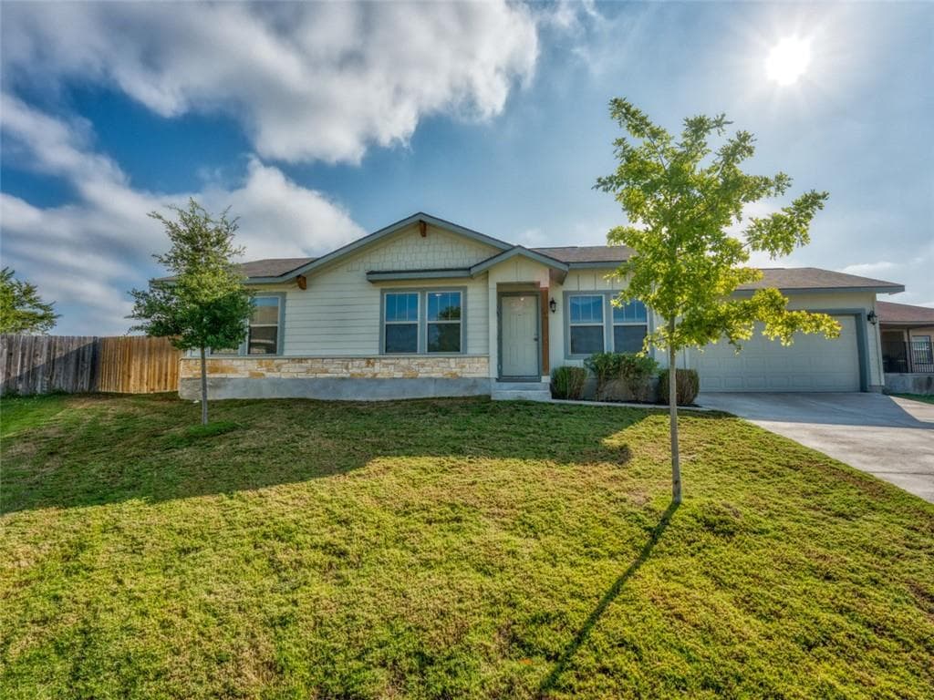 111 Gregory Cv
