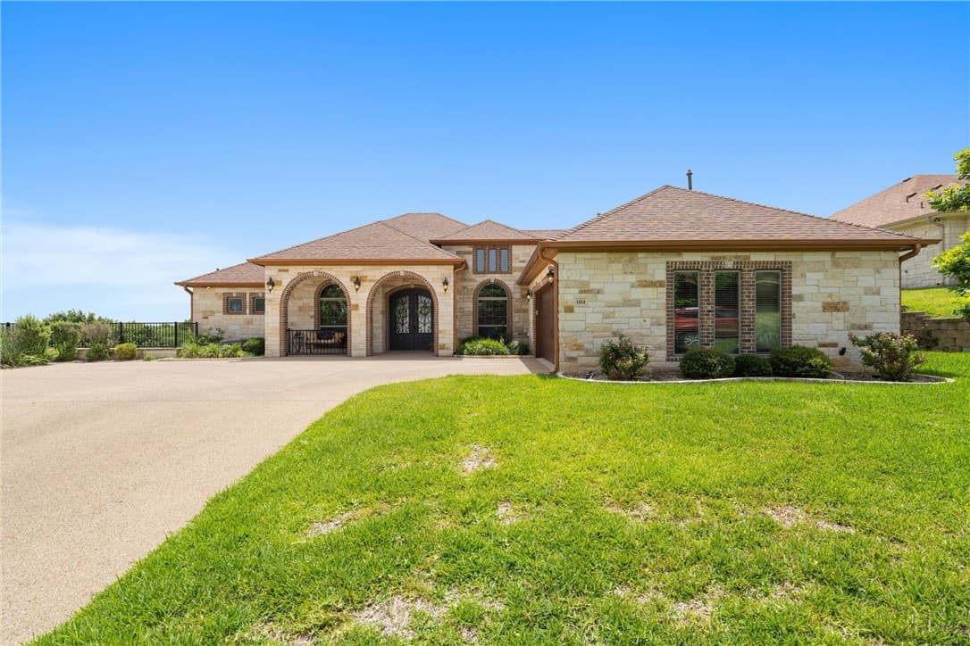 1414 Harvest Dr