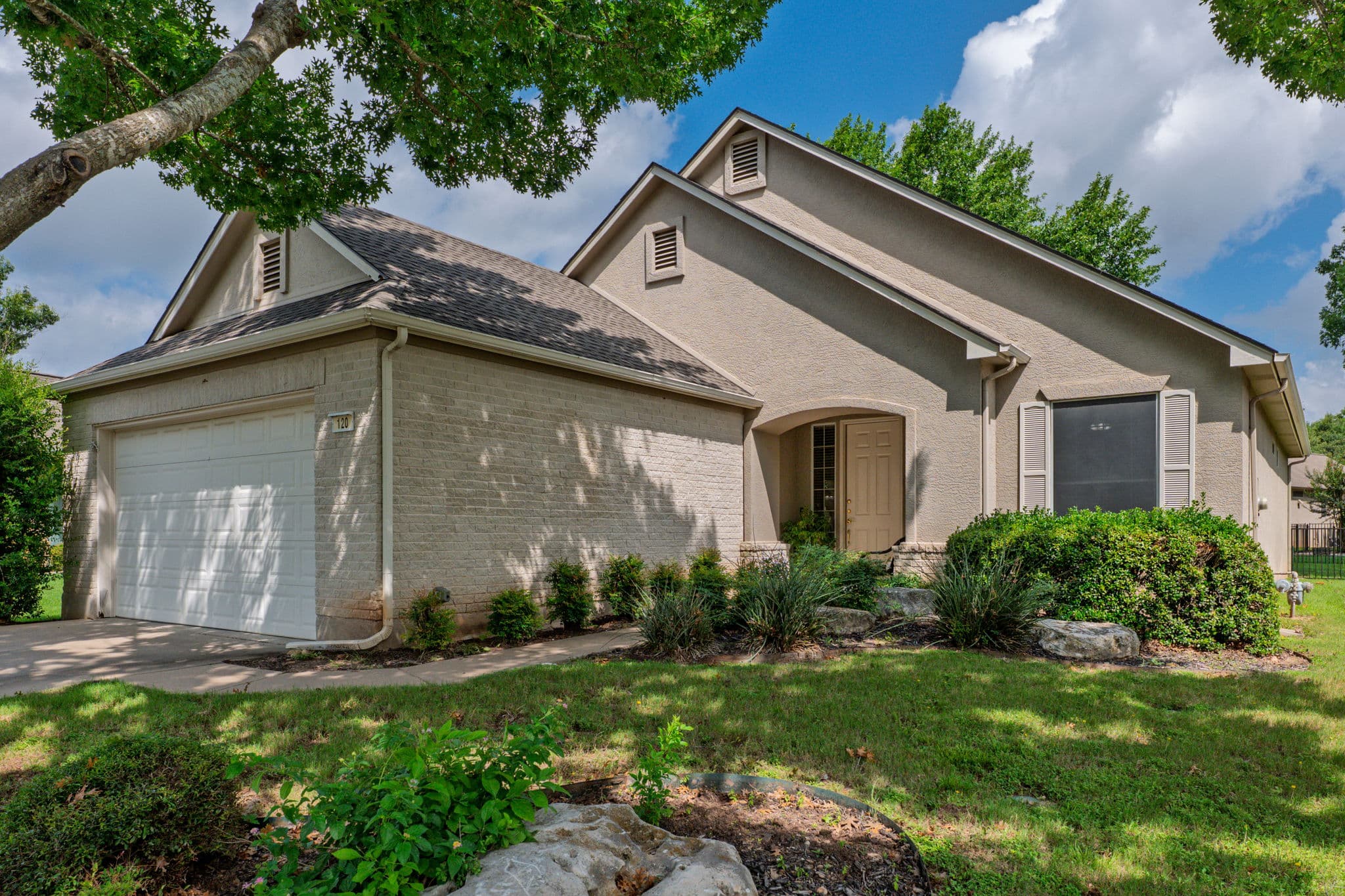 120 Beautybush Trl