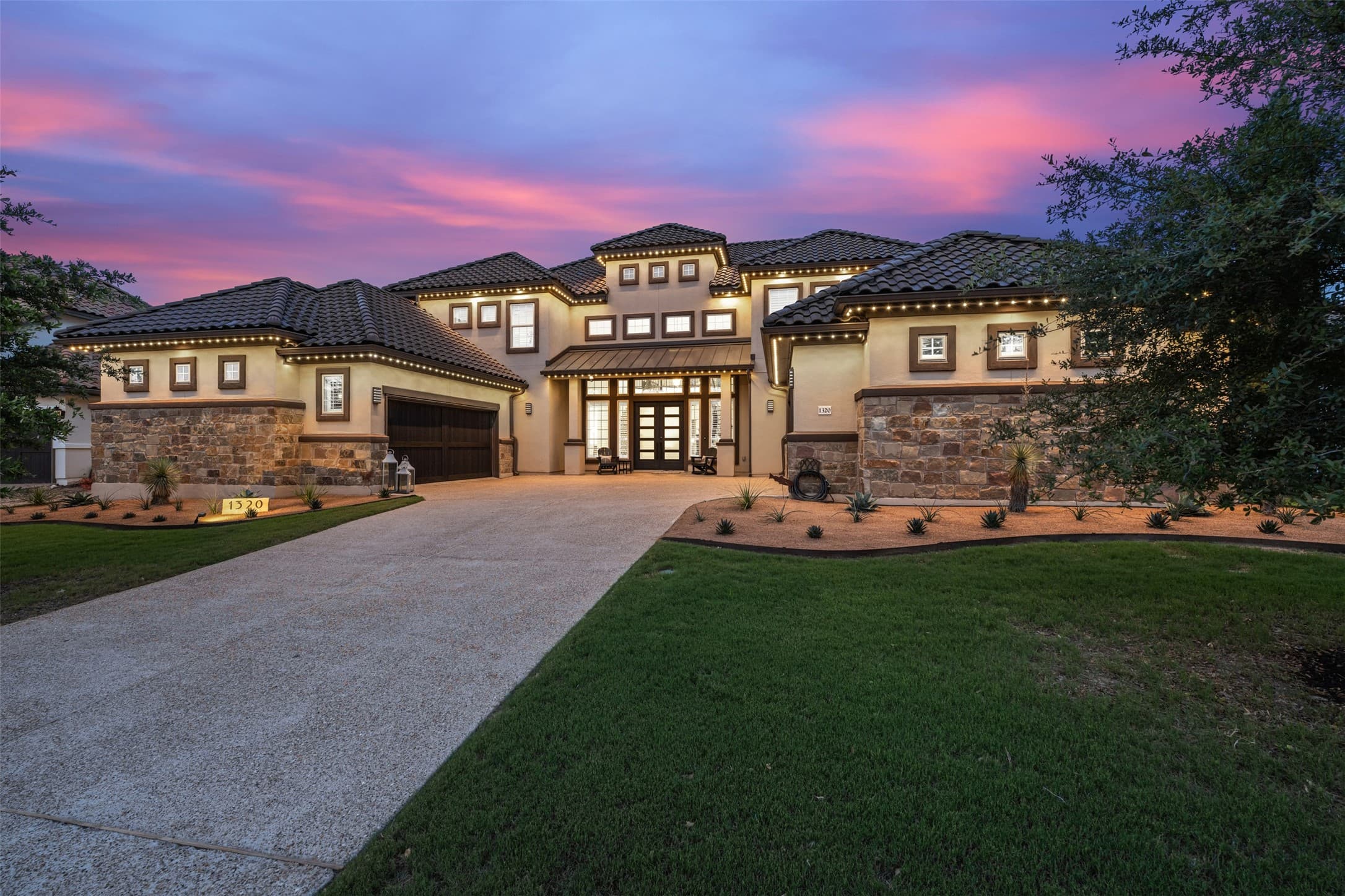 1320 Morning Moon Cir