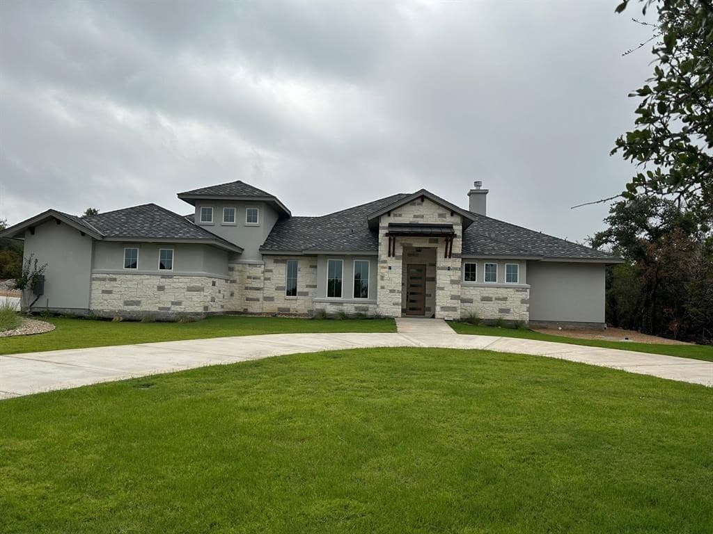 105 Hardie Dr