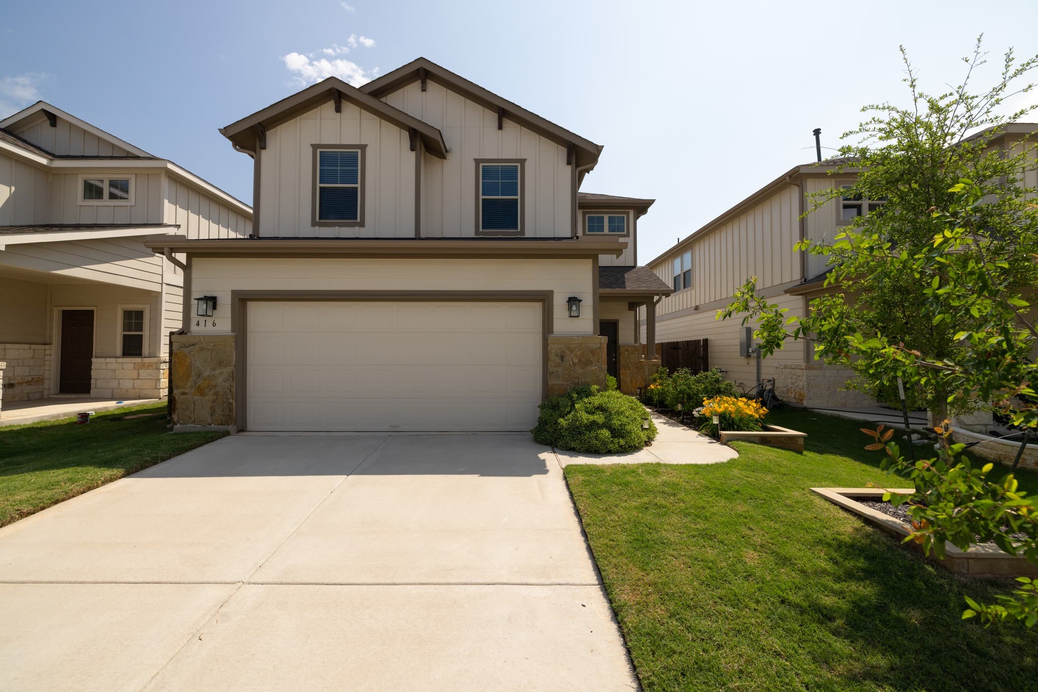 416 Bella Luna Way