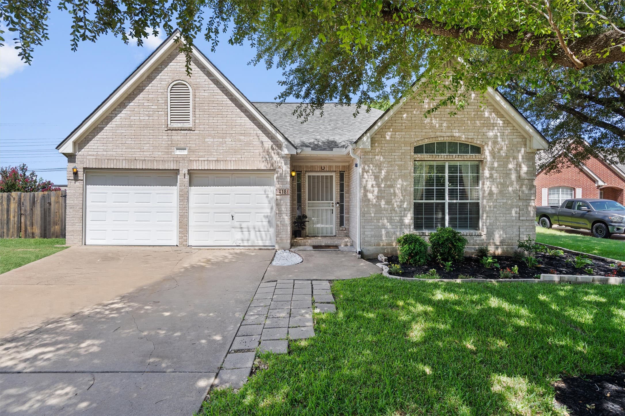 418 Keenland Dr