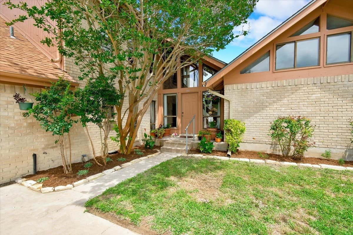Main property image