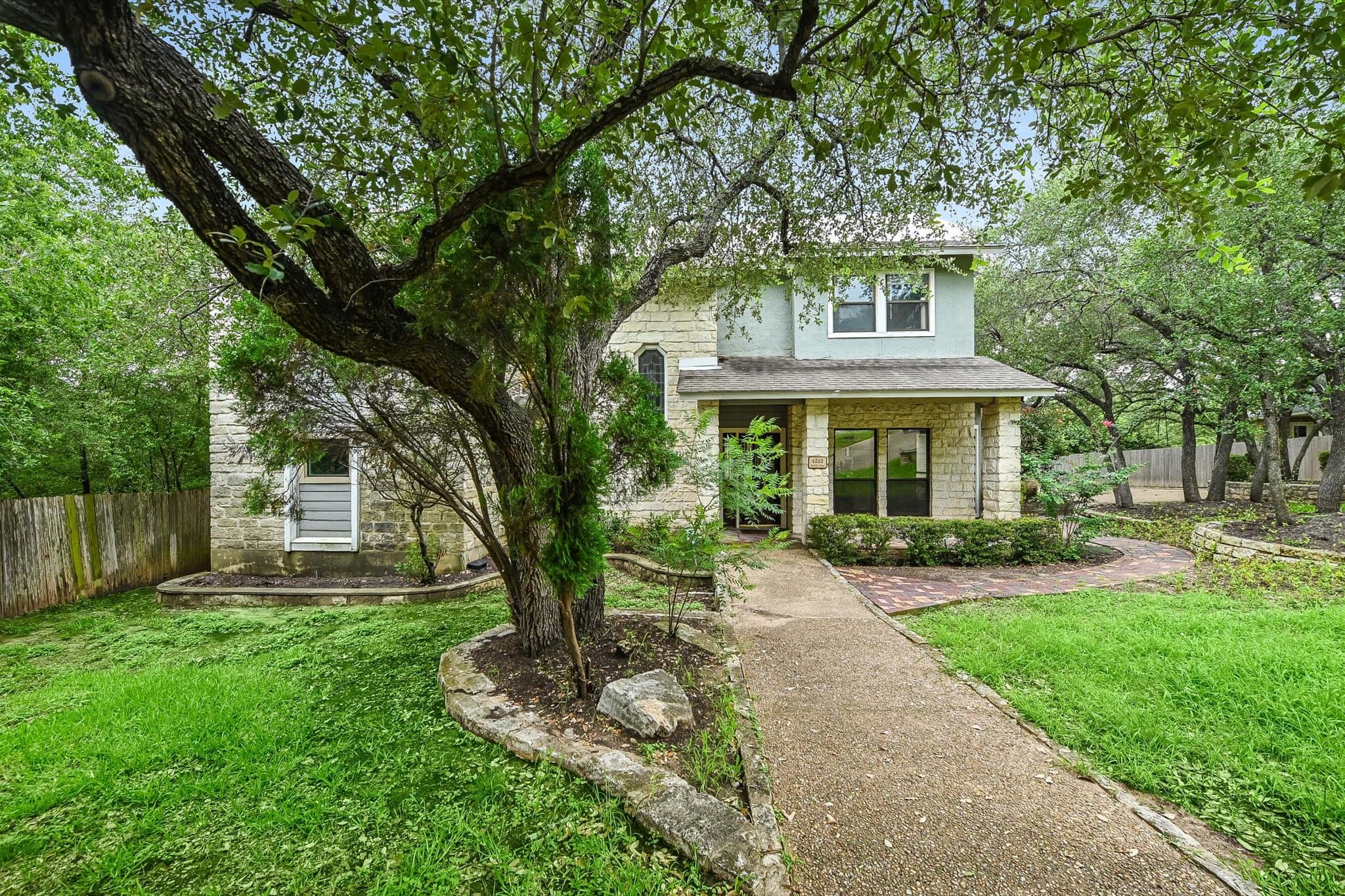 4242 Westlake Dr