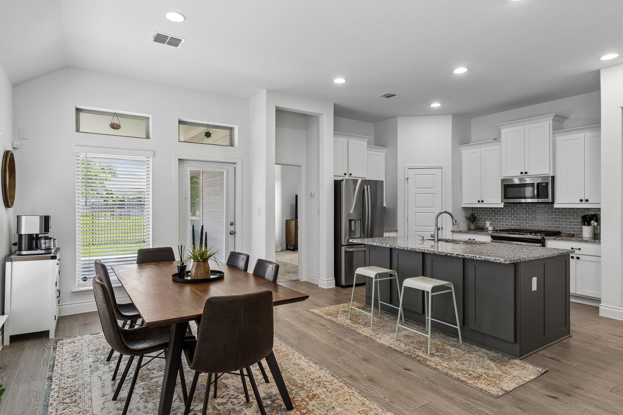233 Glen Arbor Dr
