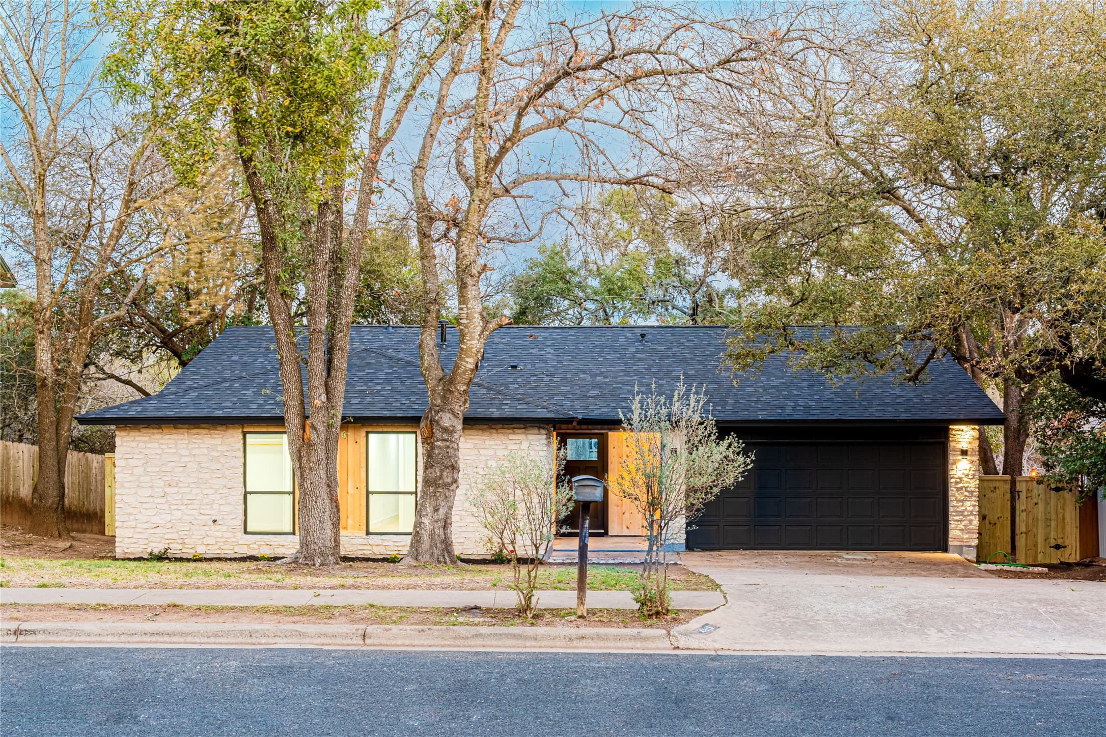 4615 White Elm Dr