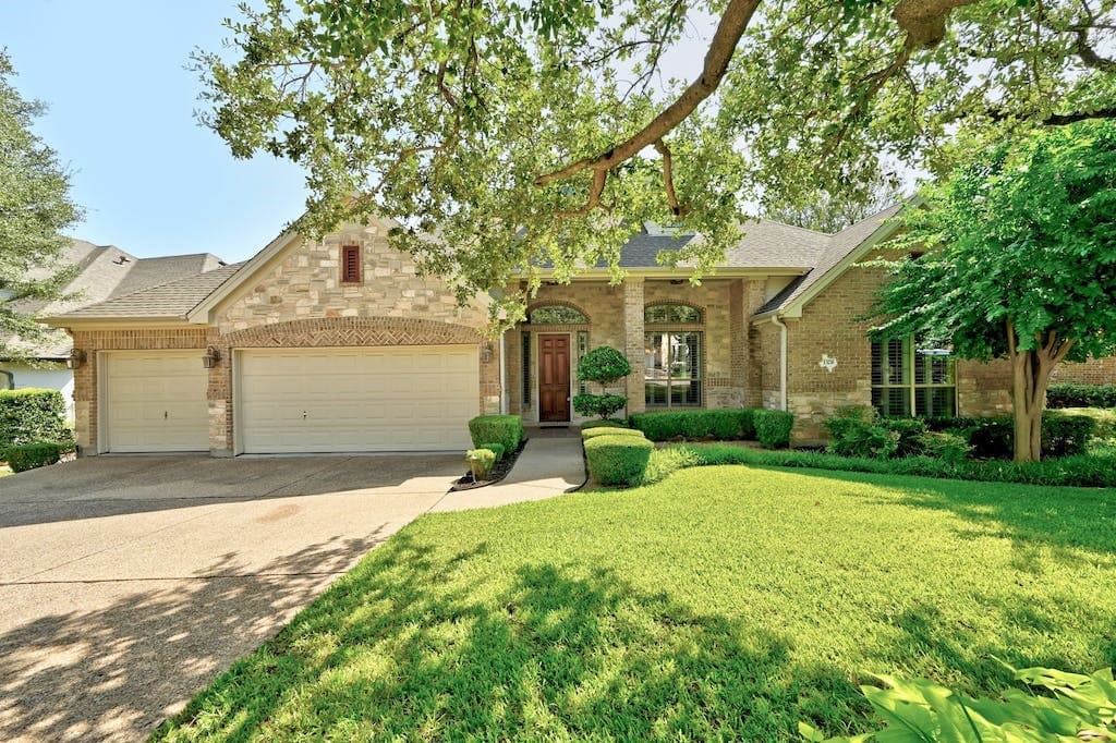 13216 Country Trails Ln