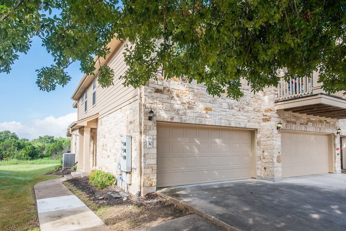 9201 Brodie Ln Unit 3002