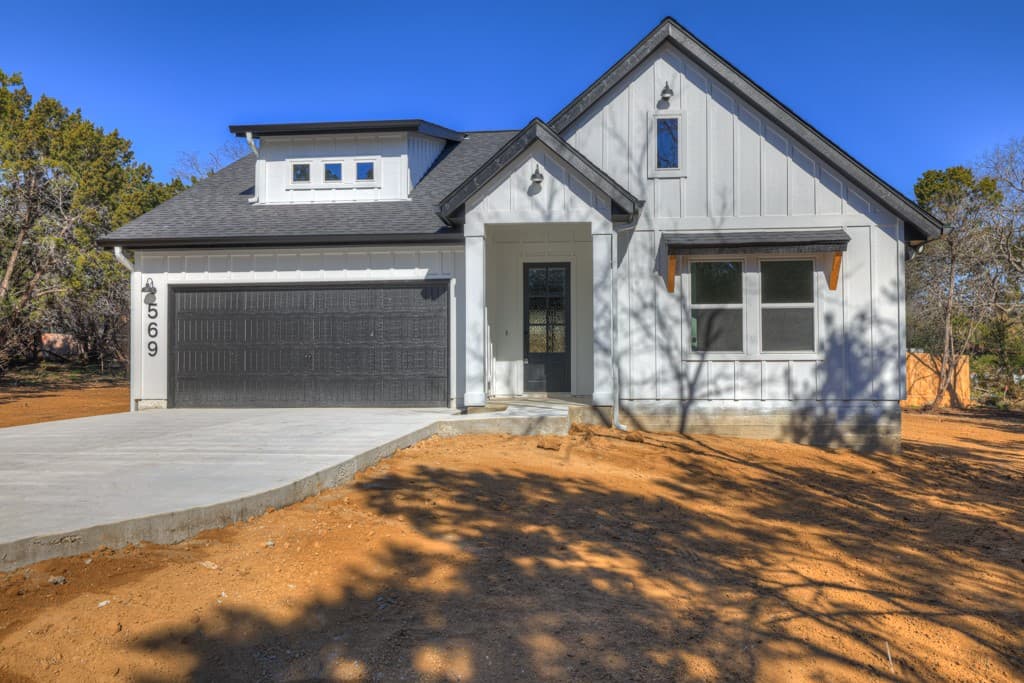 569 Lake Park Loop
