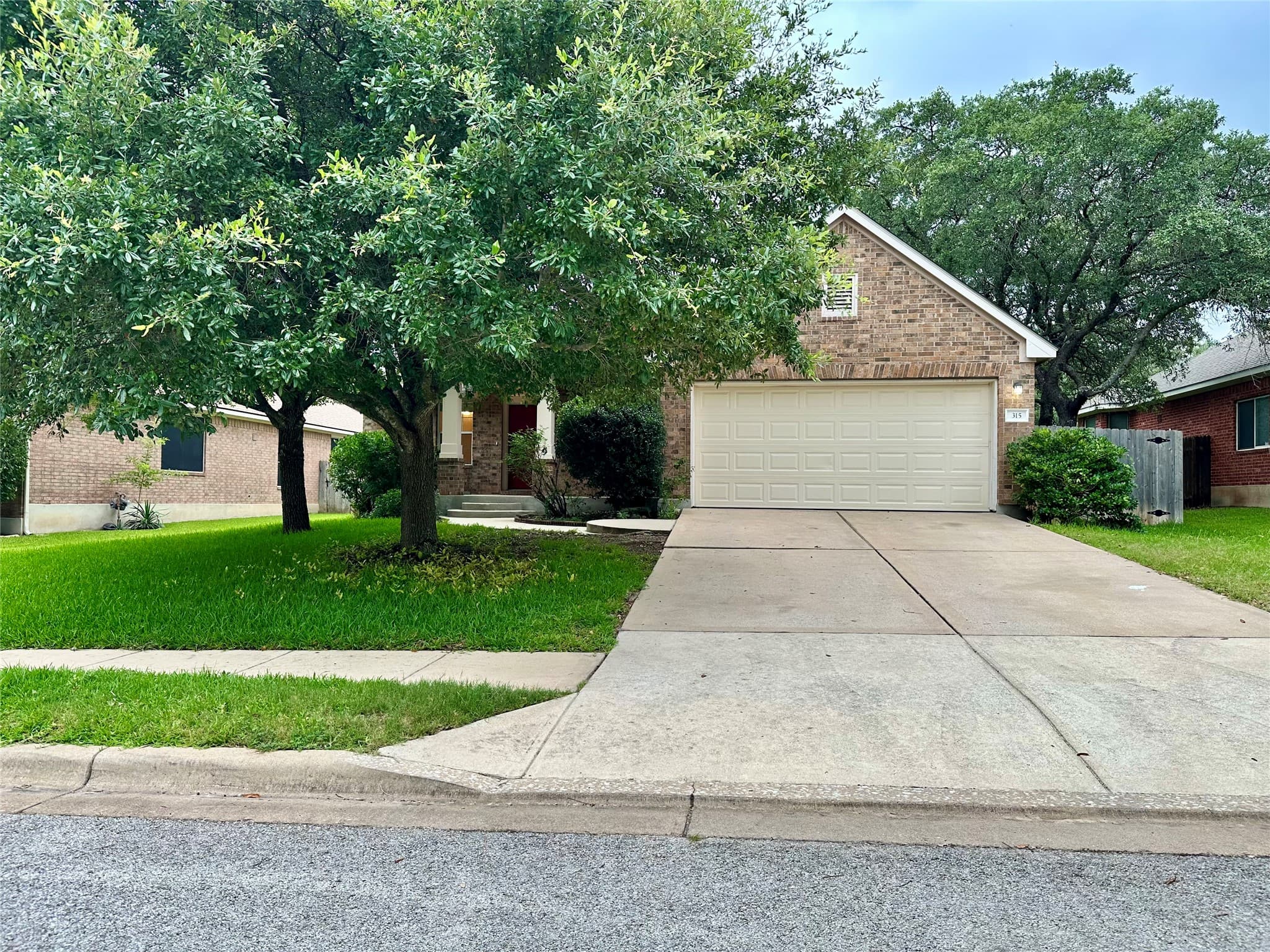 315 Sendero Ln