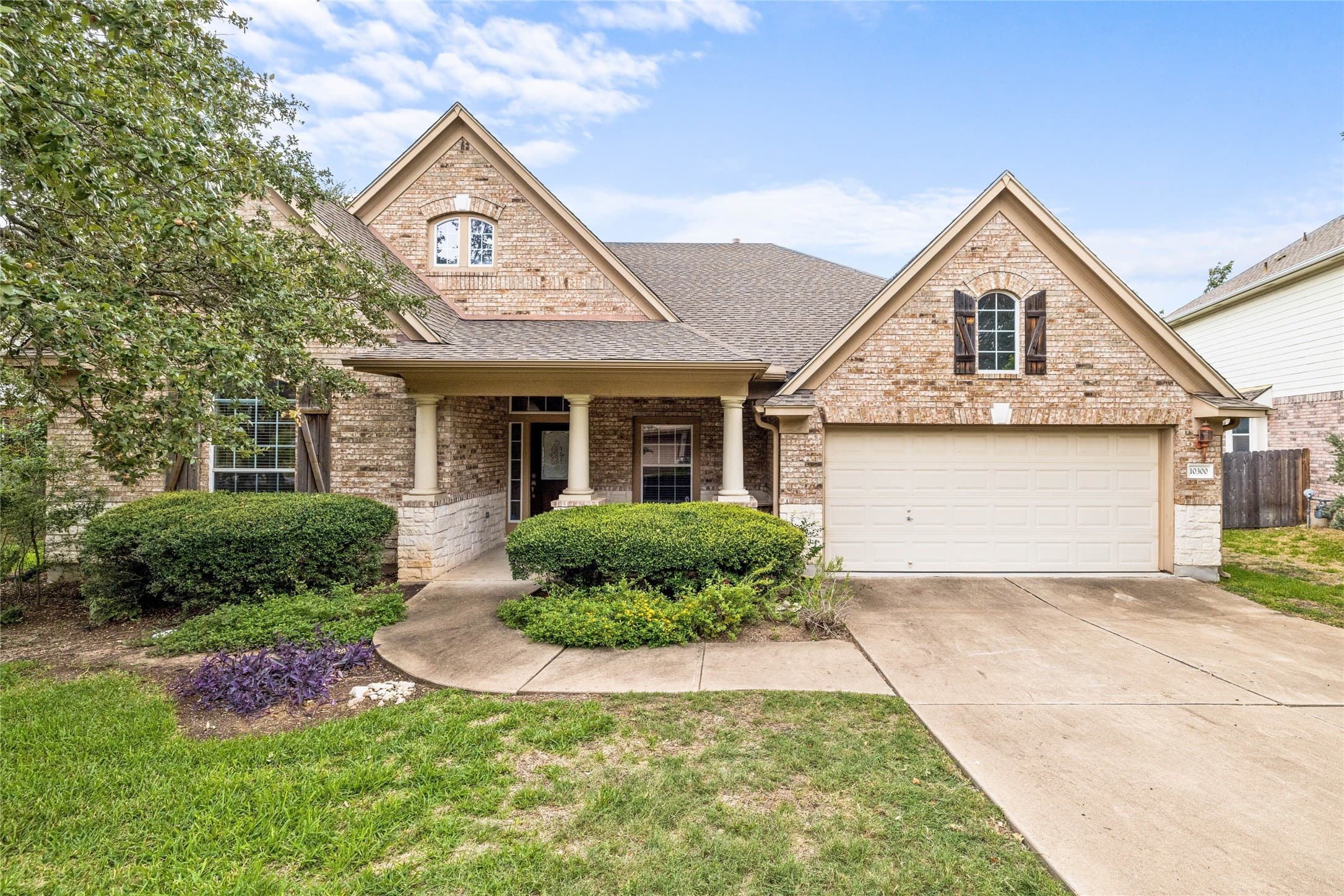 10300 Peekston Dr