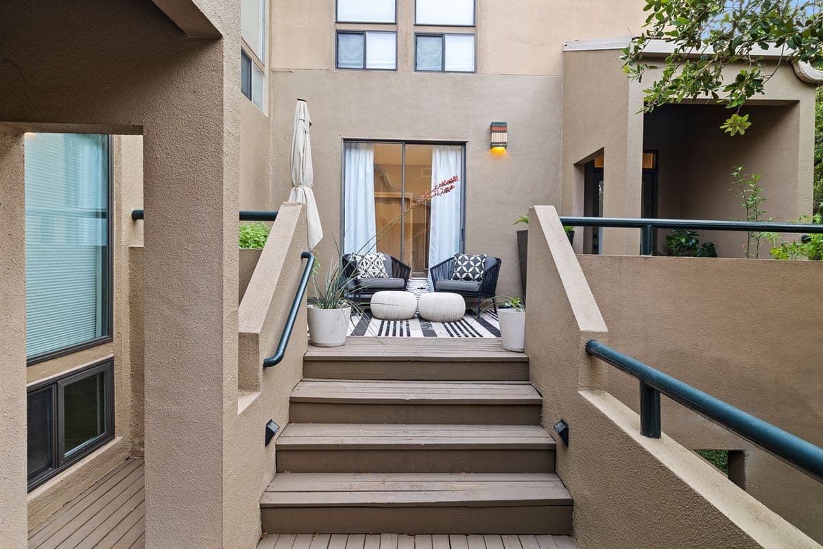 Main property image