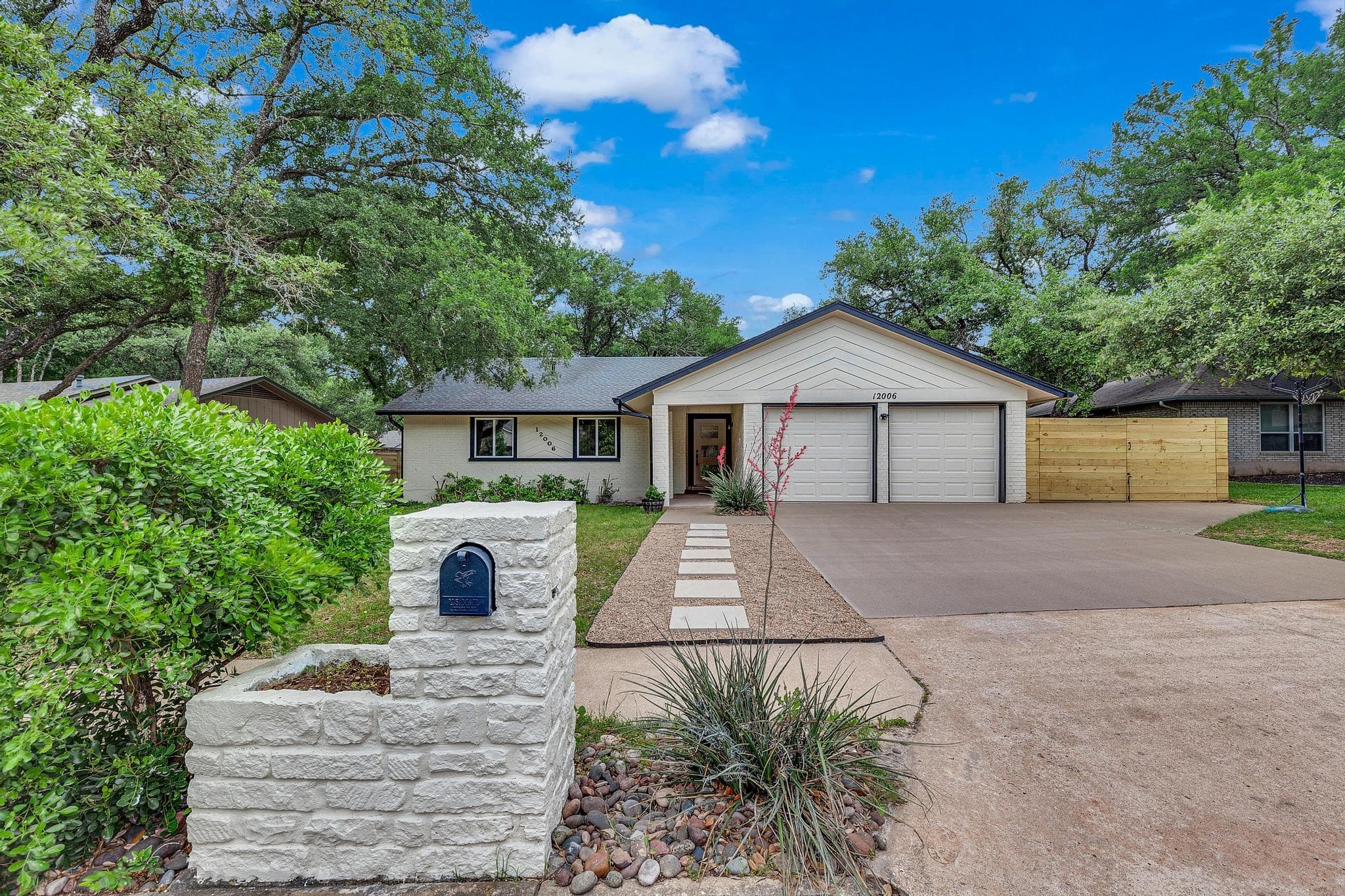12006 Fremont Cv