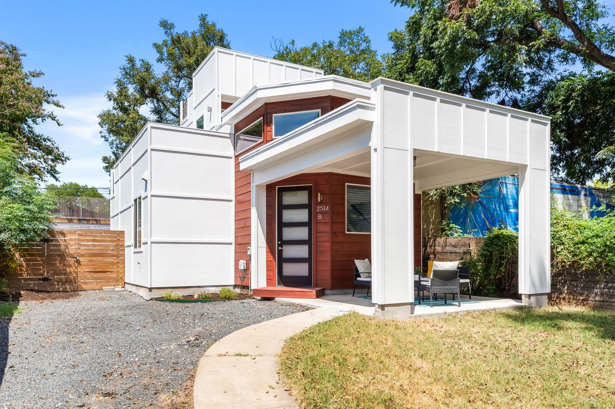 2514 N Interstate 35 # B