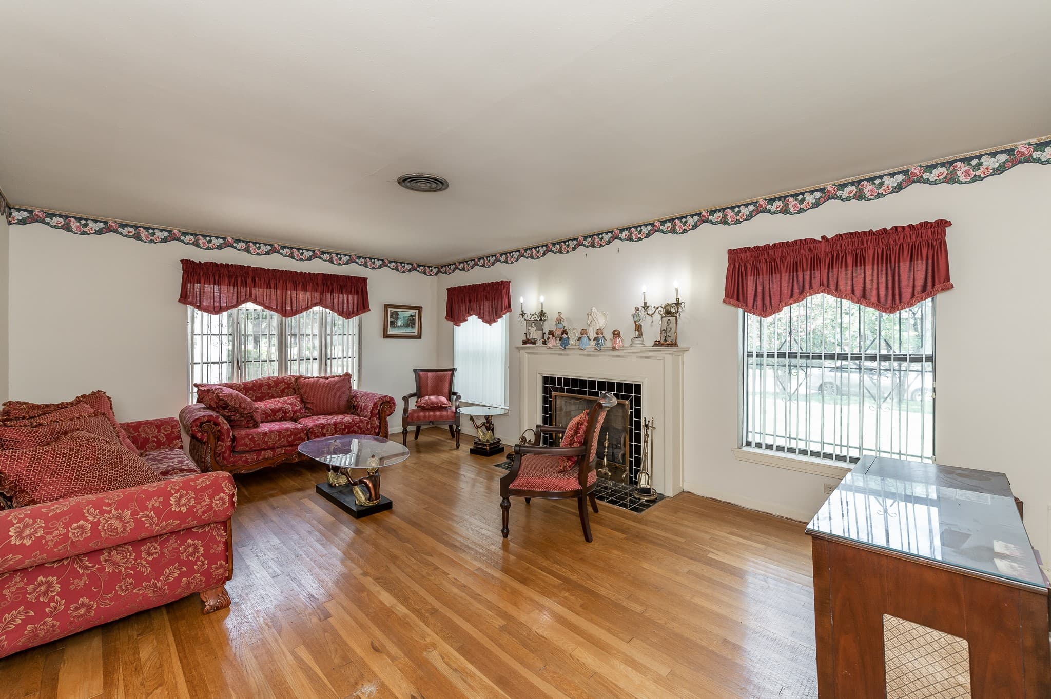 Gallery image 3