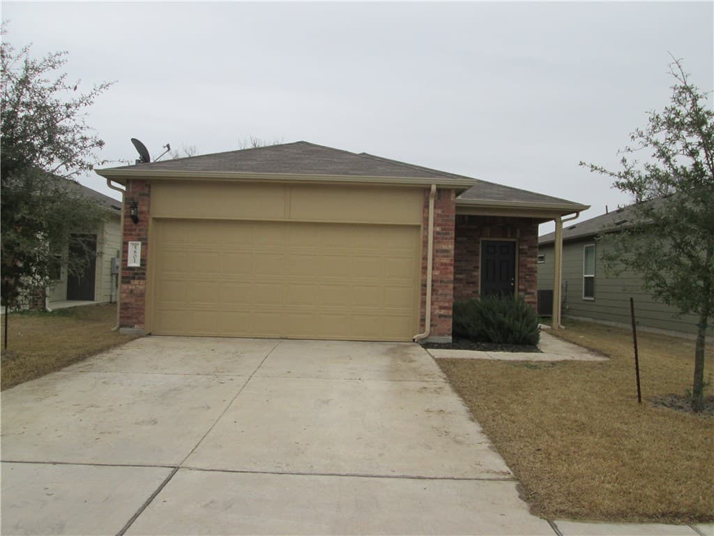 5801 Knoll Pines Pass