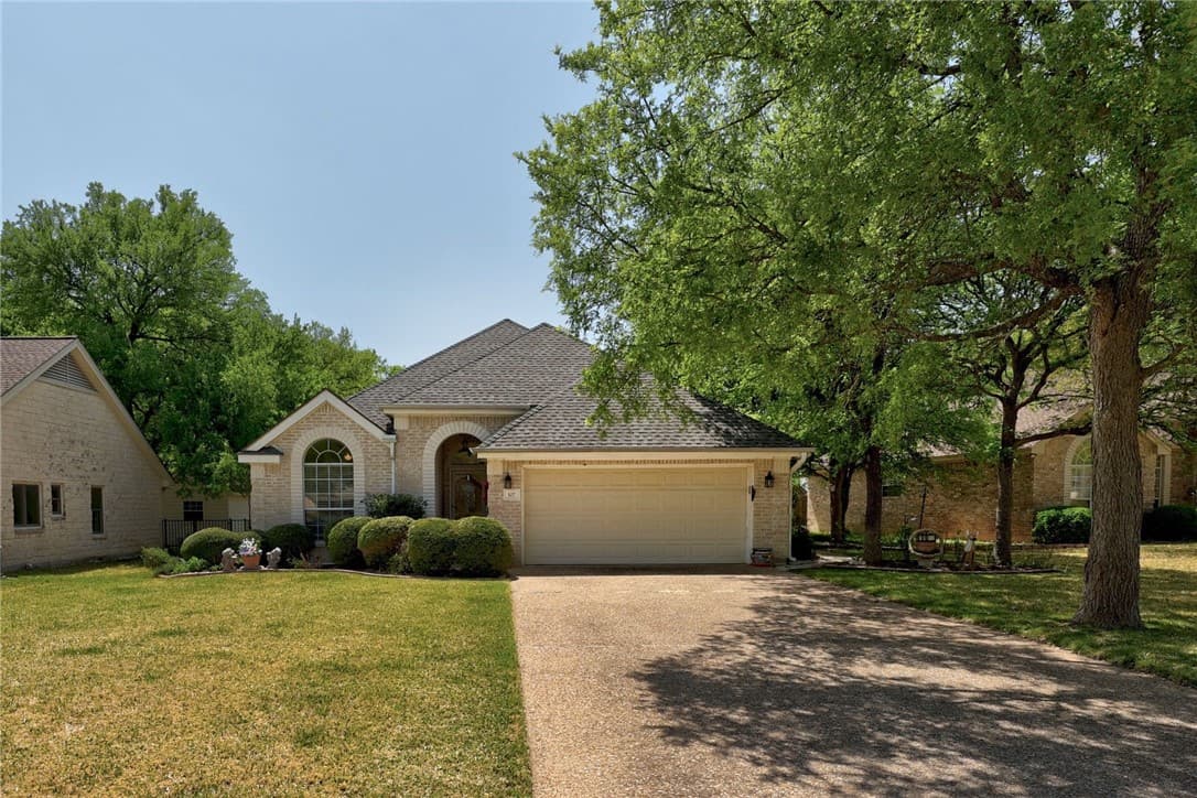 Main property image