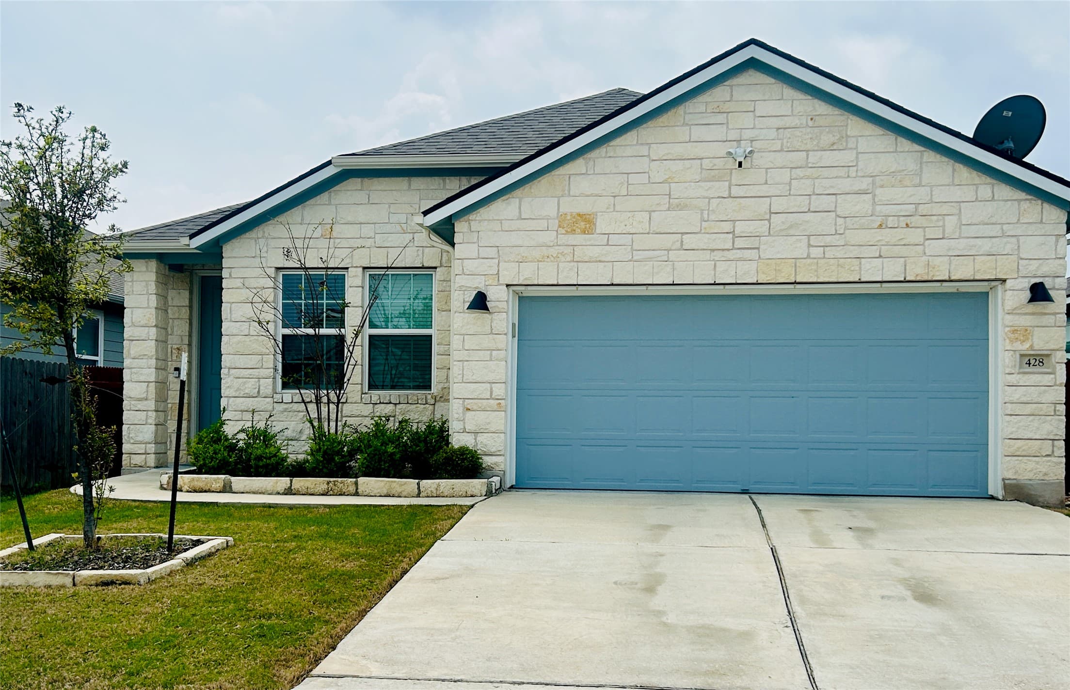 Main property image