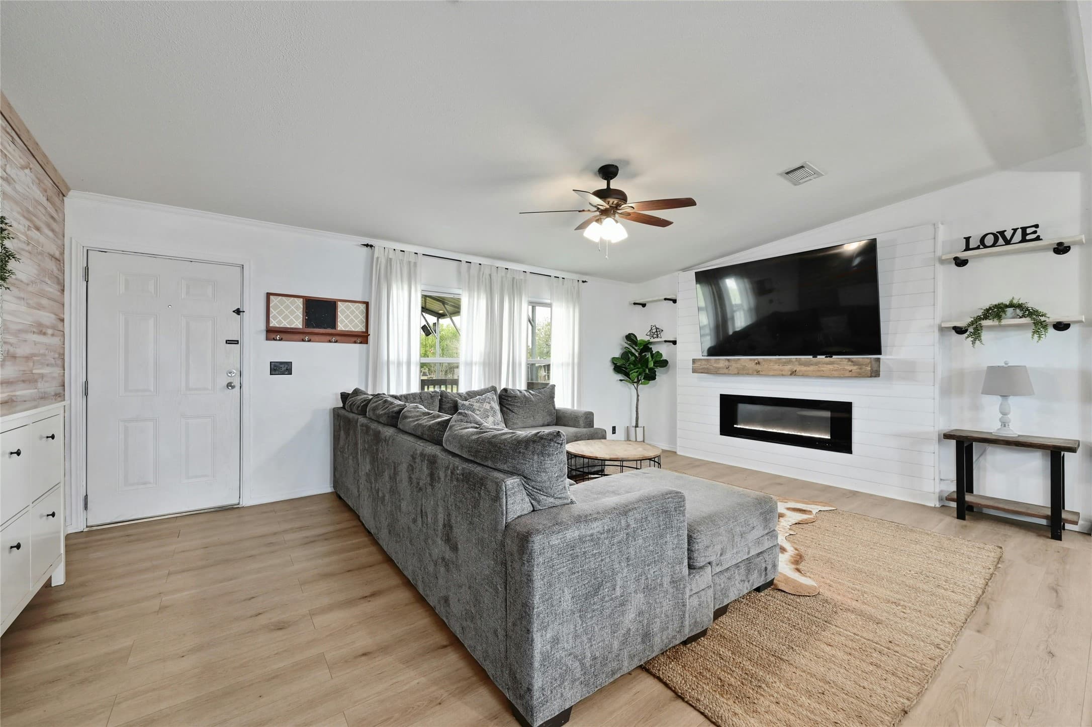 Gallery image 4