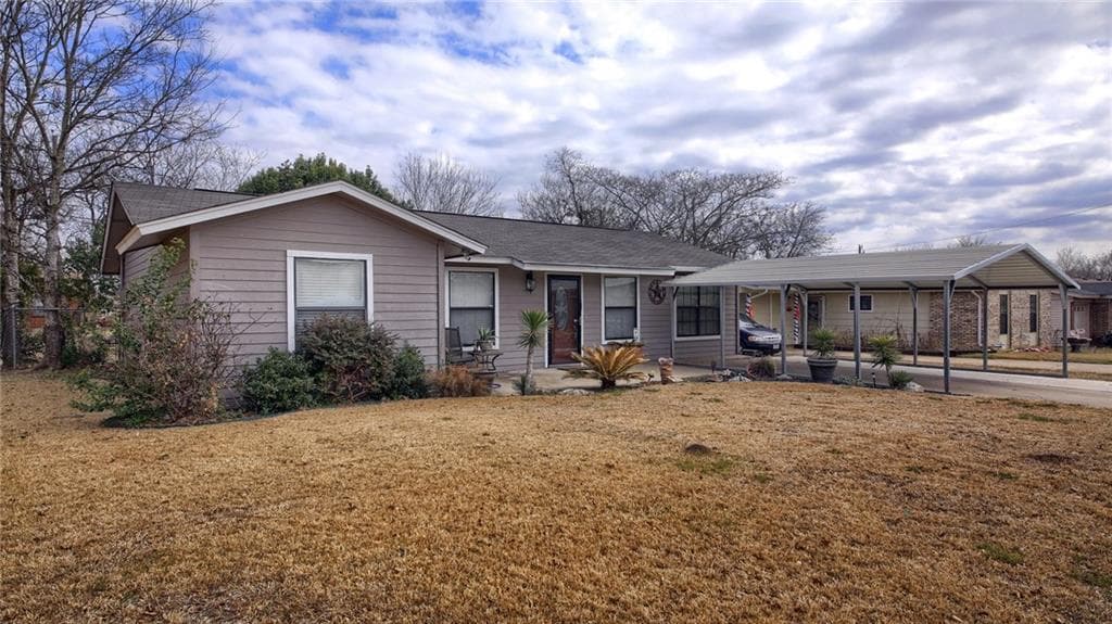 604 Mockingbird Ln