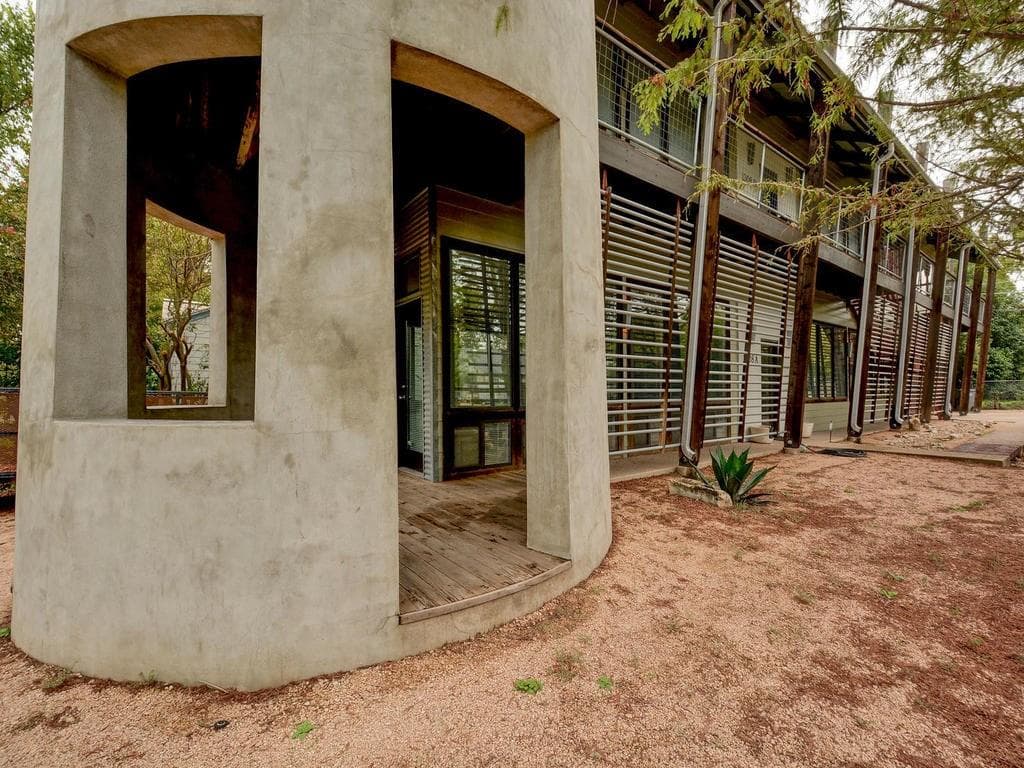 Gallery image 3