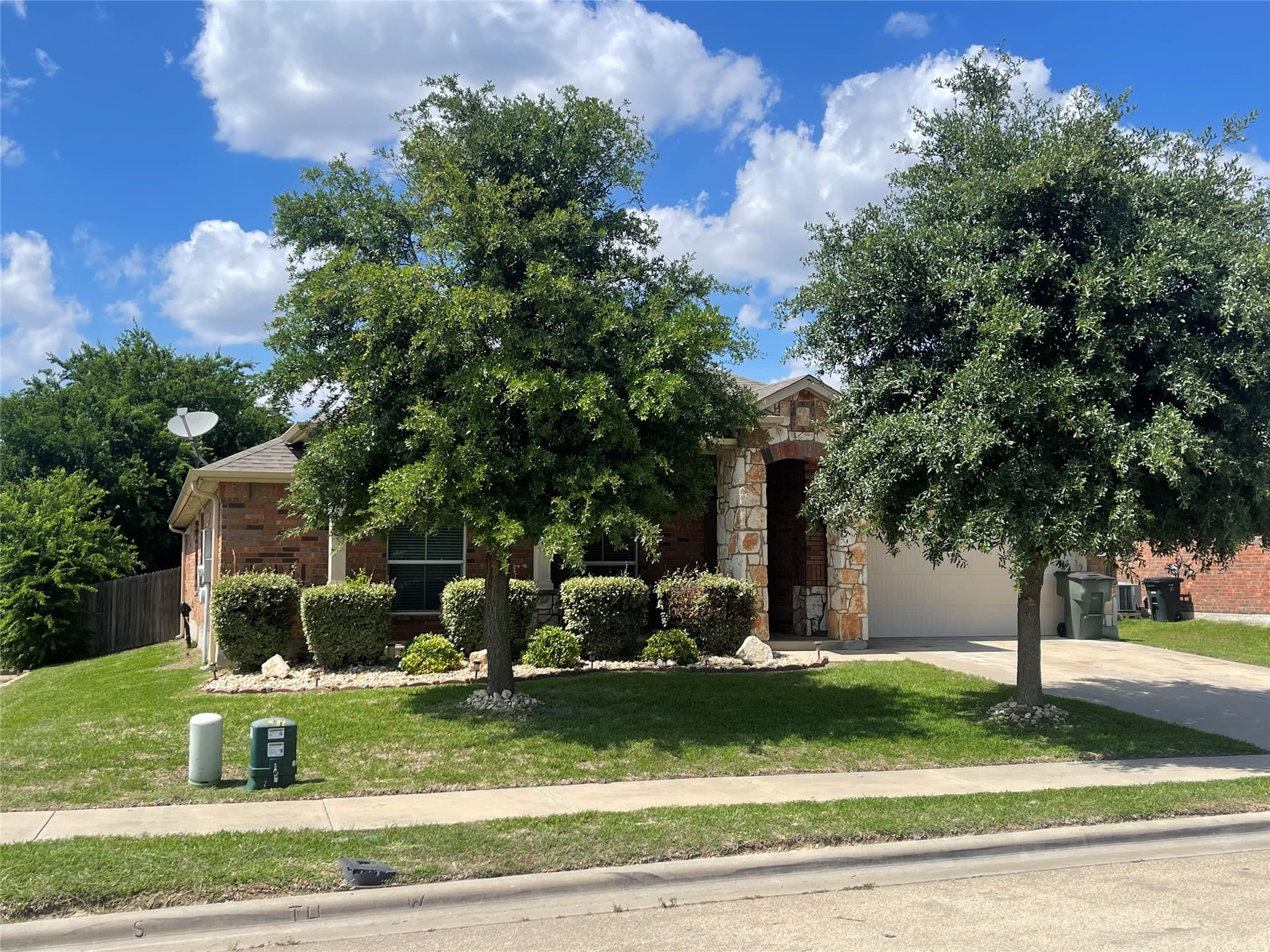 205 Jaycee Dr