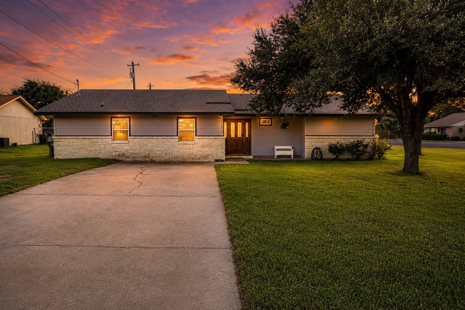 13311 Briar Hollow Dr