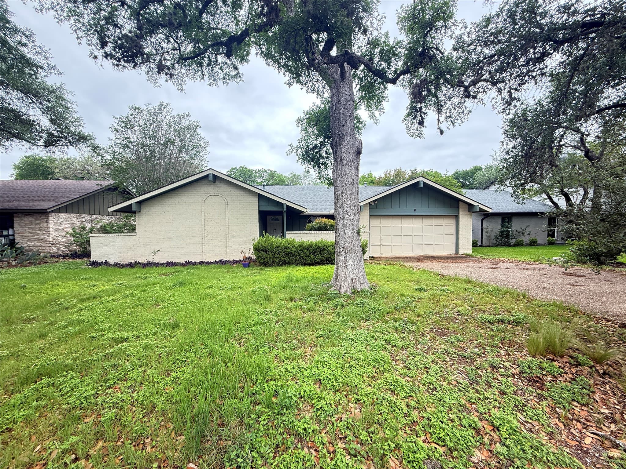 Main property image