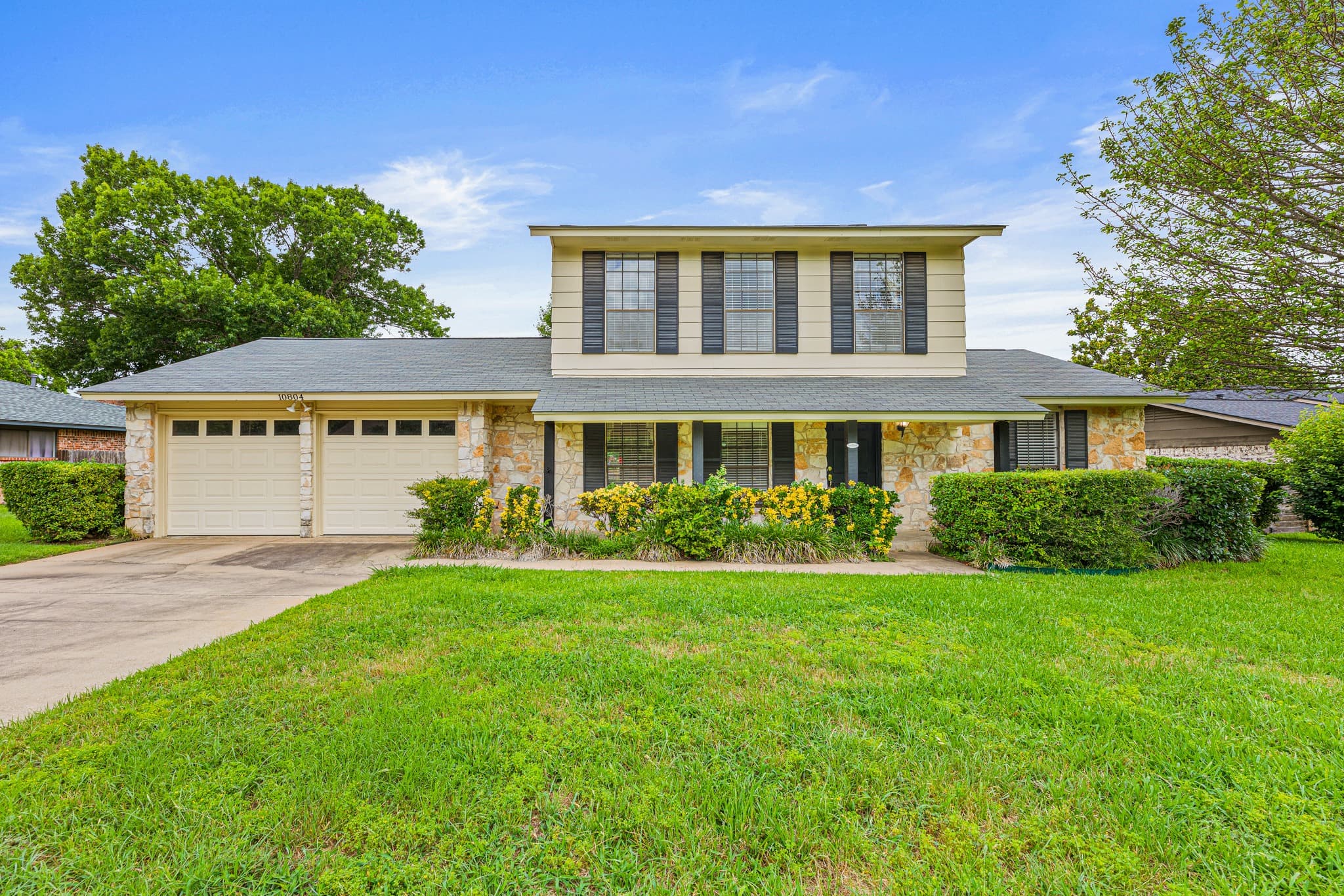 10804 Cobblestone Ln