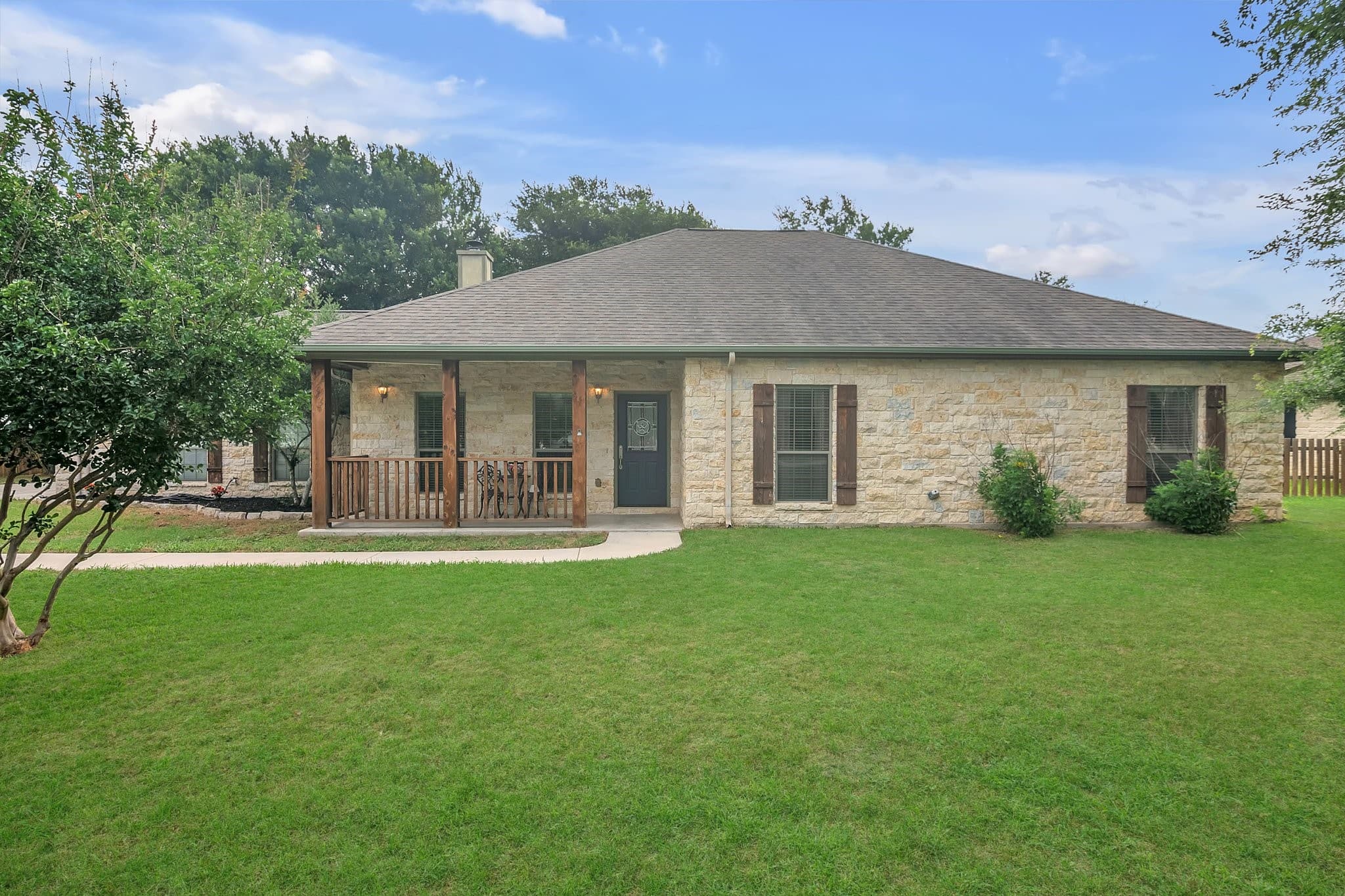 1331 Hunters Ct