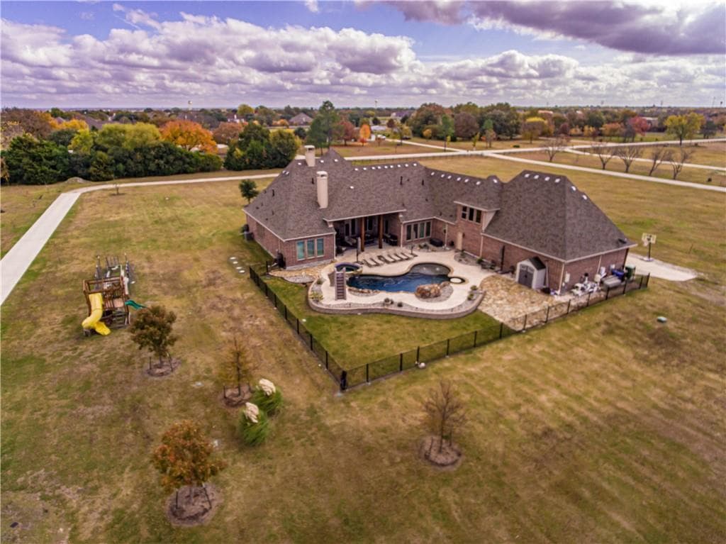 220 Brookhaven Dr