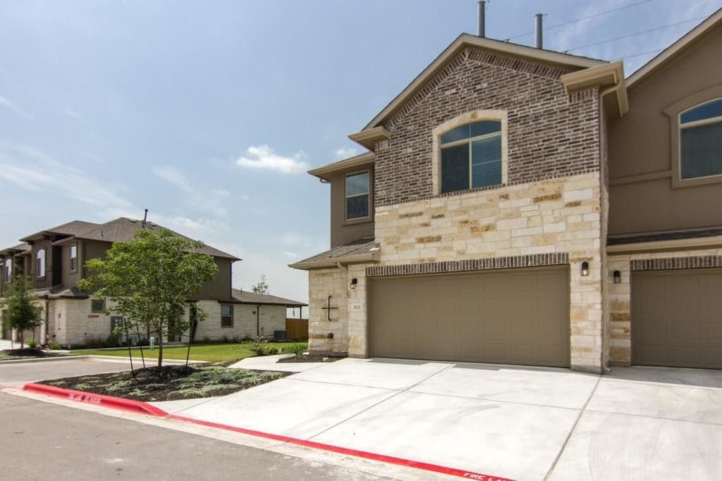 2880 Donnell Dr Unit 901