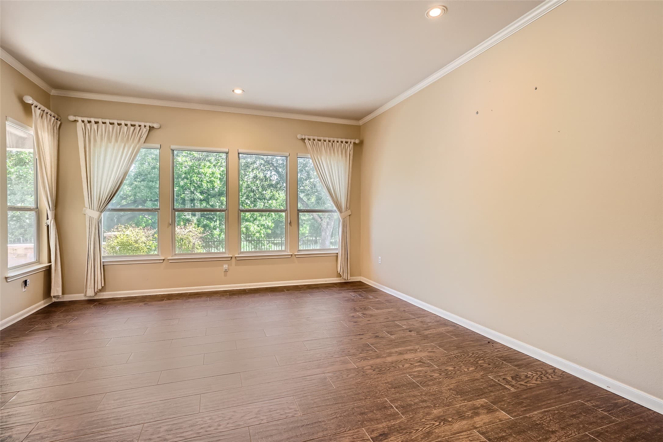 Gallery image 4