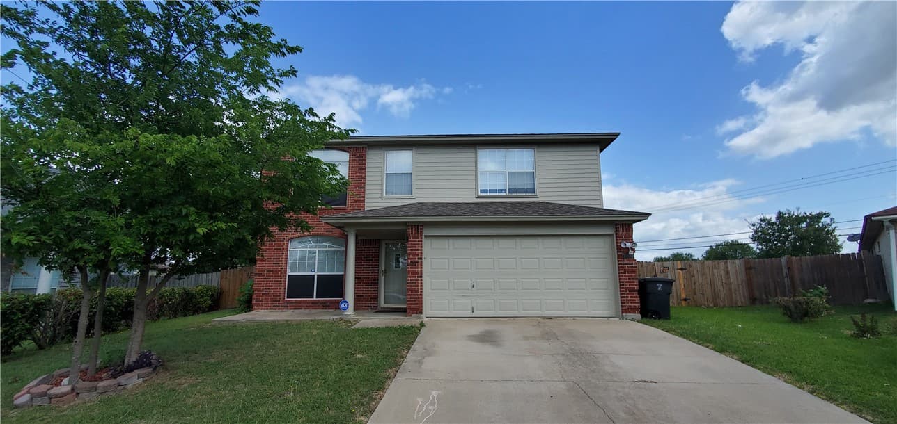 1203 Saddle Dr